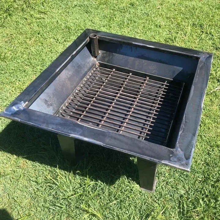 Backyard Pit with Hot Plate & Grill and Accessories