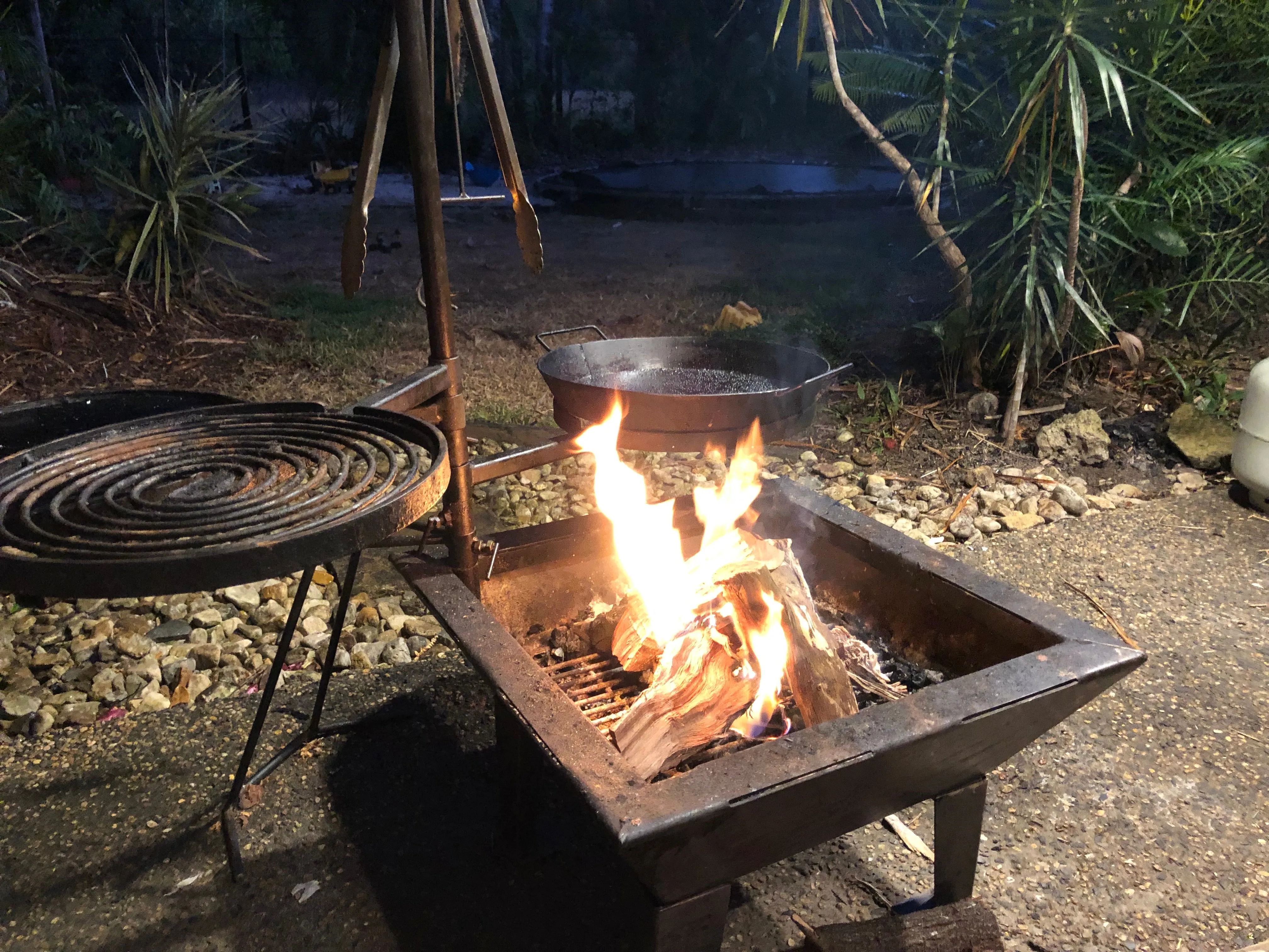 Backyard Pit with Hot Plate & Grill and Accessories