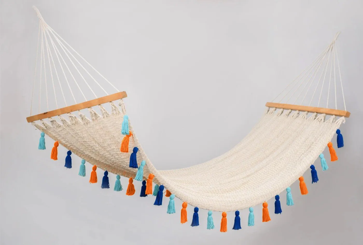 Deluxe Natural Cotton Hammock with Hue Inspired Tassels (Wooden Bar)